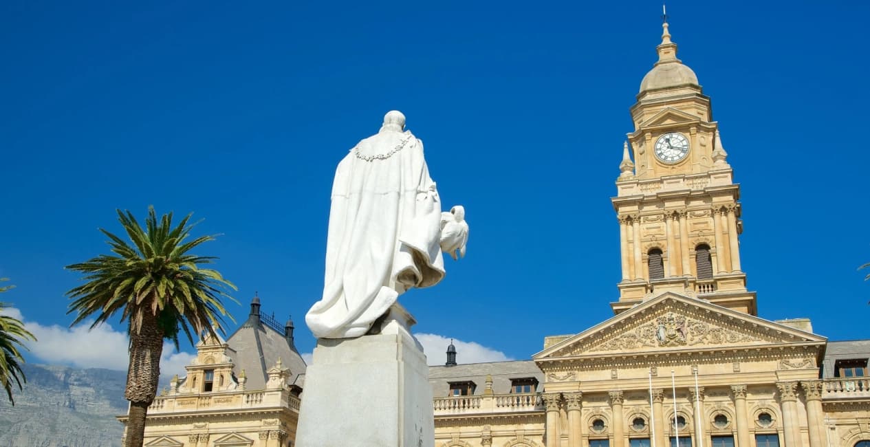 Classic Cape Town & Wildlife Safari 5 Days / 4 Nights
