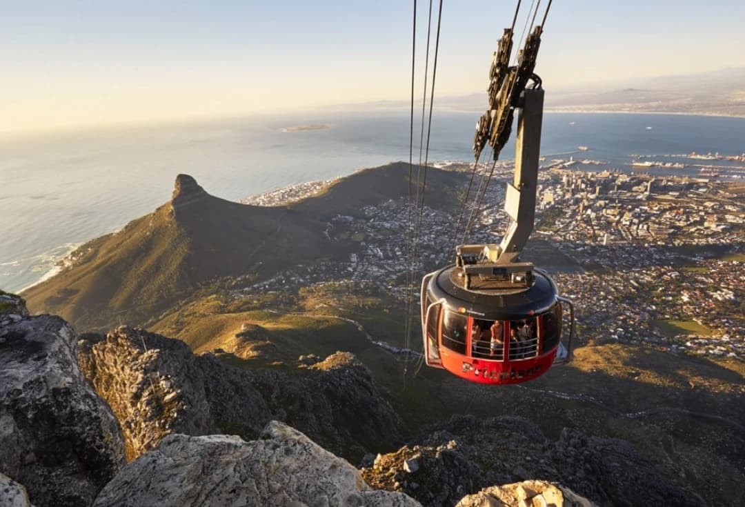 City Tour with Table Mountain